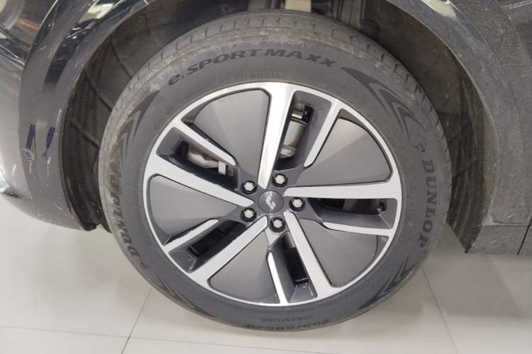Used Li Auto L6 2024 Pro Model Exterior 4