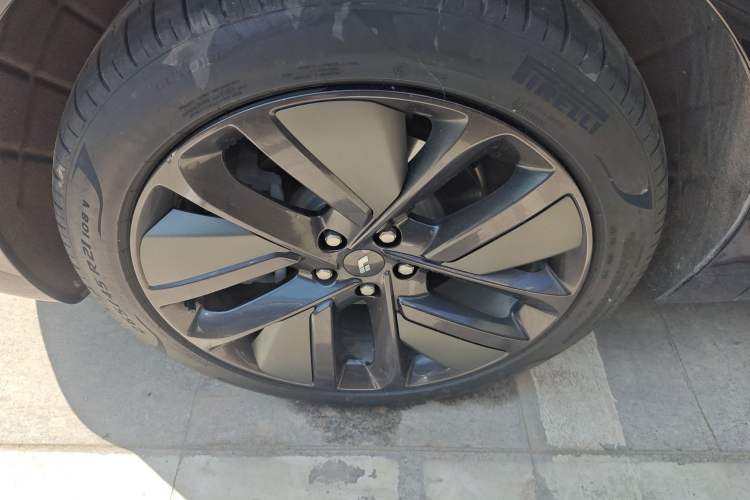 Used Li Auto L6 2024 Pro Model Exterior 4
