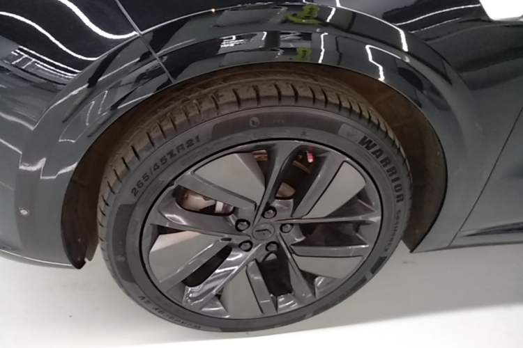 Used Li Auto L6 2024 Pro Model Exterior 4