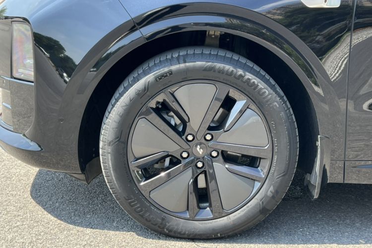 Used Li Auto L6 2024 Pro Model Exterior 4