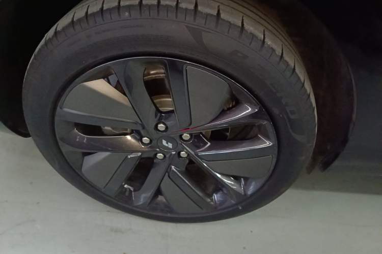 Used Li Auto L6 2024 Pro Model Exterior 5