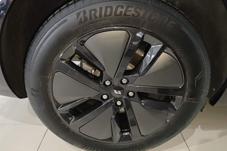 Used Li Auto L6 2024 Pro Model Exterior 5