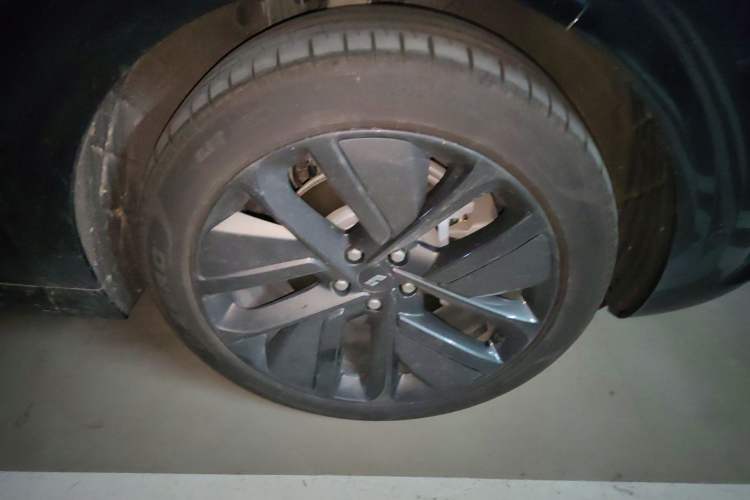 Used Li Auto L6 2024 Pro Model Exterior 7