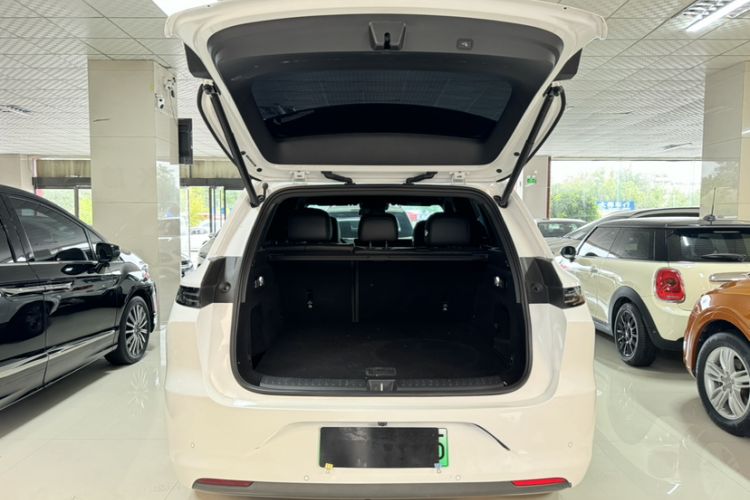 Used Li Auto L6 2024 Pro Model Exterior 7