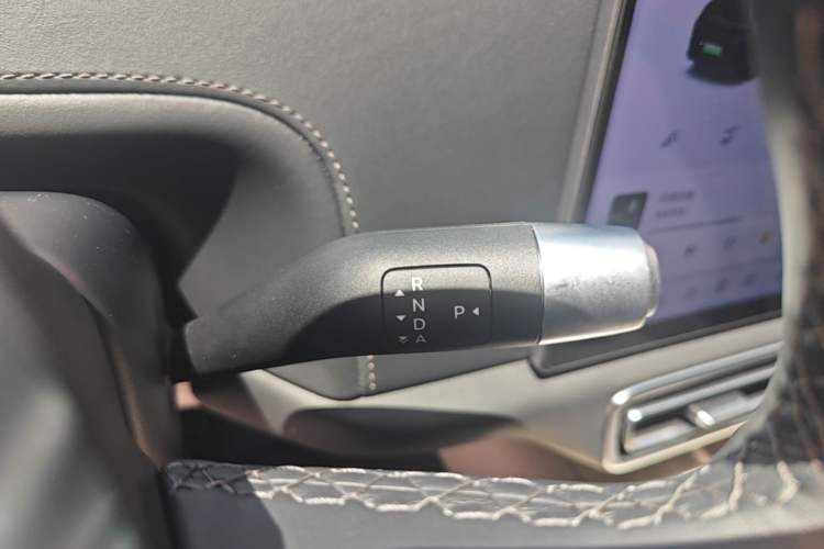 Used Li Auto L6 2024 Pro Model Gear Lever
