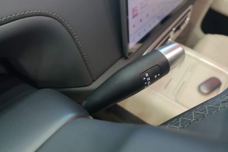 Used Li Auto L6 2024 Pro Model Gear Lever