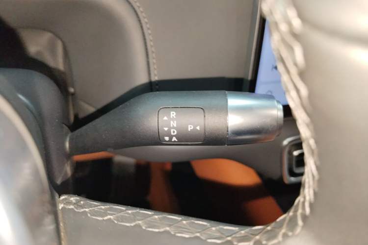 Used Li Auto L6 2024 Pro Model Gear Lever