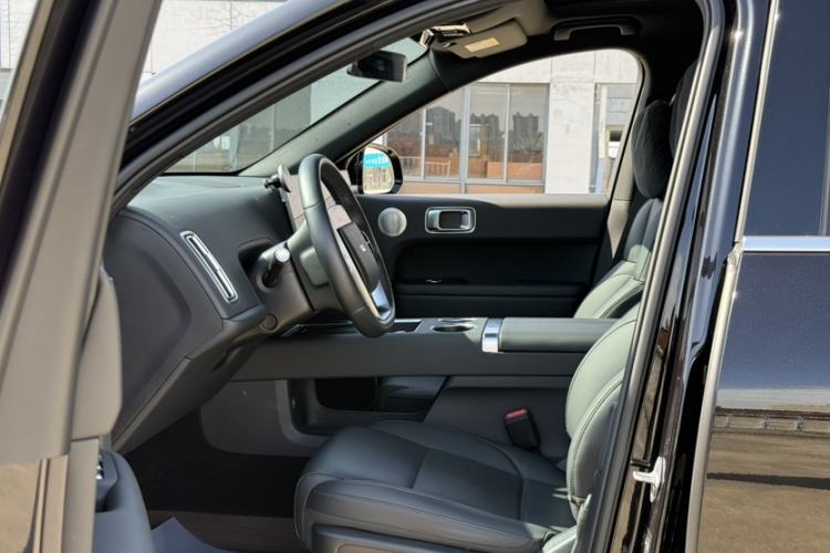 Used Li Auto L6 2024 Pro Model Interior 1