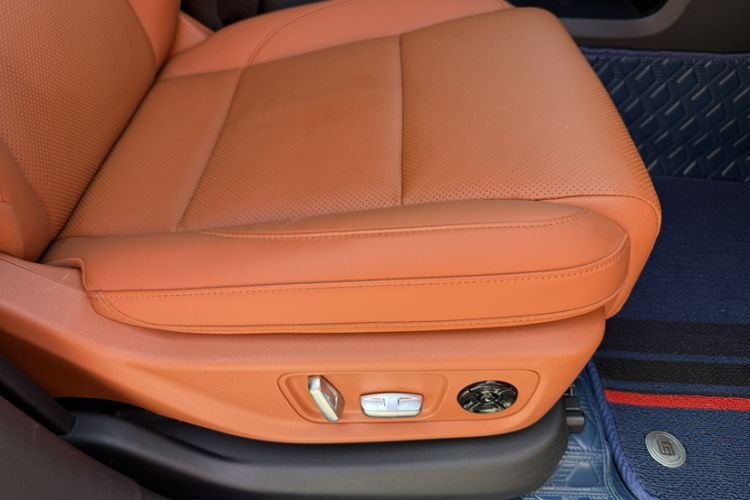 Used Li Auto L6 2024 Pro Model Interior 12