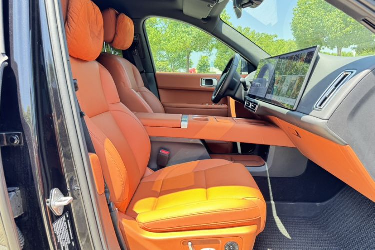 Used Li Auto L6 2024 Pro Model Interior 8