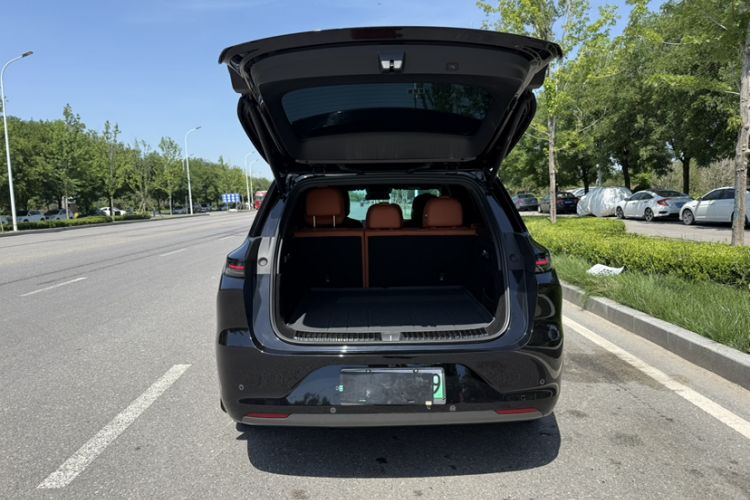 Used Li Auto L6 2024 Pro Model Interior 9