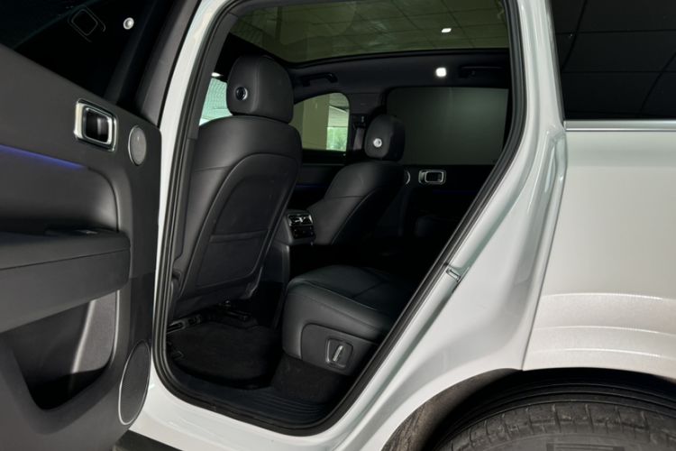Used Li Auto L6 2024 Pro Model Interior 9