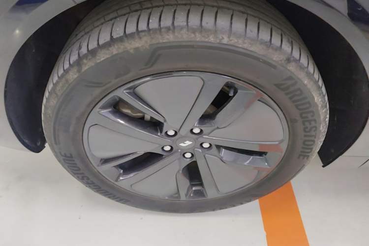 Used Li Auto L6 2024 Pro Model Left Front Wheel Hub