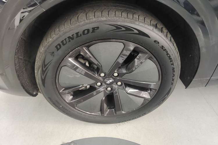 Used Li Auto L6 2024 Pro Model Left Front Wheel Hub