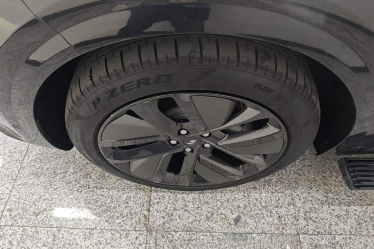 Used Li Auto L6 2024 Pro Model Left Front Wheel Hub