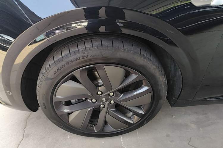 Used Li Auto L6 2024 Pro Model Left Front Wheel Hub