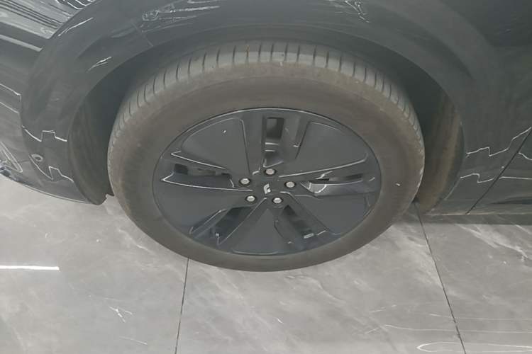 Used Li Auto L6 2024 Pro Model Left Front Wheel Hub