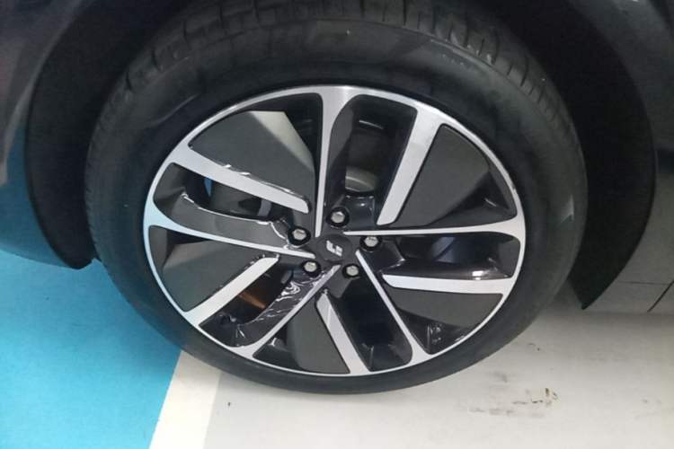 Used Li Auto L6 2024 Max Left Front Wheel Hub