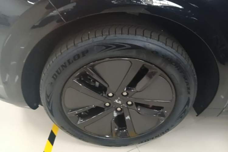 Used Li Auto L6 2024 Pro Model Left Front Wheel Hub