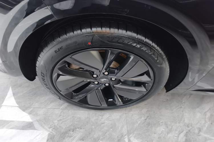 Used Li Auto L6 2024 Pro Model Left Front Wheel Hub