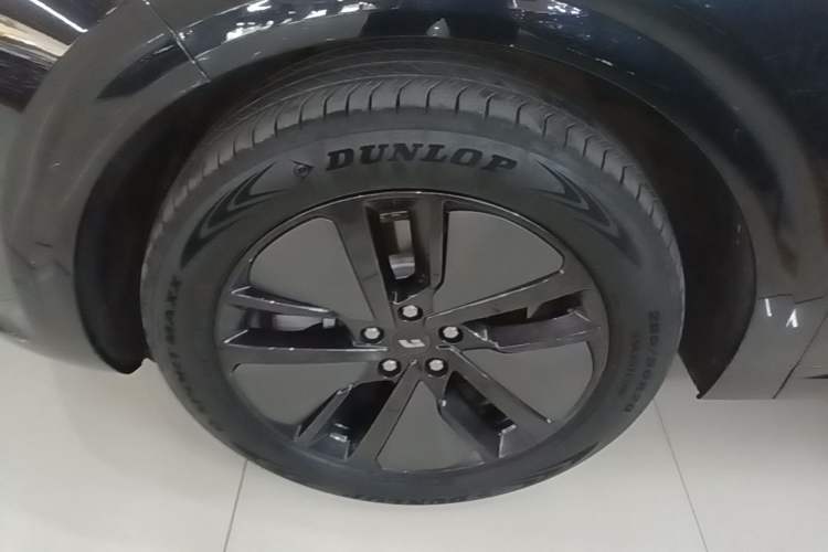 Used Li Auto L6 2024 Pro Model Left Front Wheel Hub