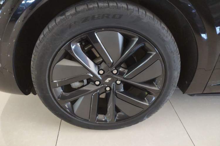 Used Li Auto L6 2024 Max Left Front Wheel Hub