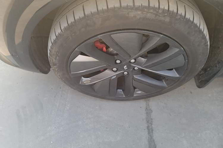 Used Li Auto L6 2024 Pro Model Left Front Wheel Hub