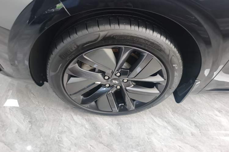 Used Li Auto L6 2024 Max Left Front Wheel Hub