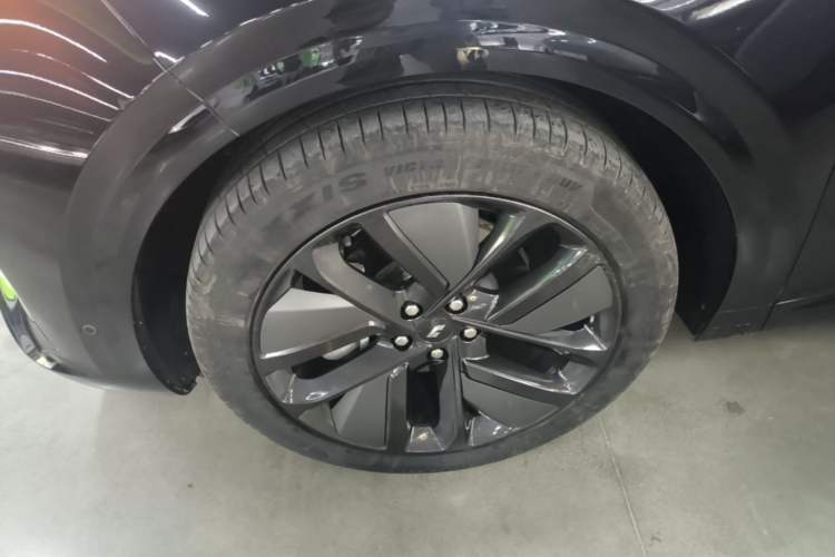 Used Li Auto L6 2024 Pro Model Left Front Wheel Hub