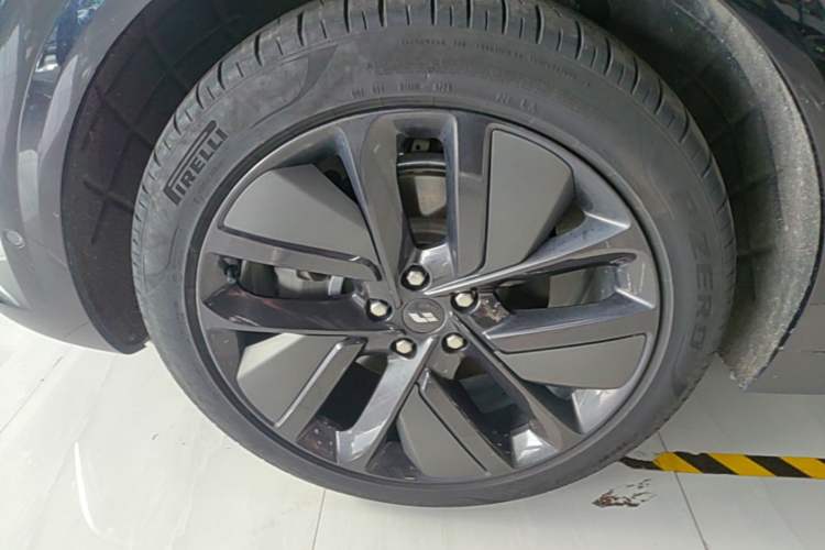 Used Li Auto L6 2024 Pro Model Left Front Wheel Hub