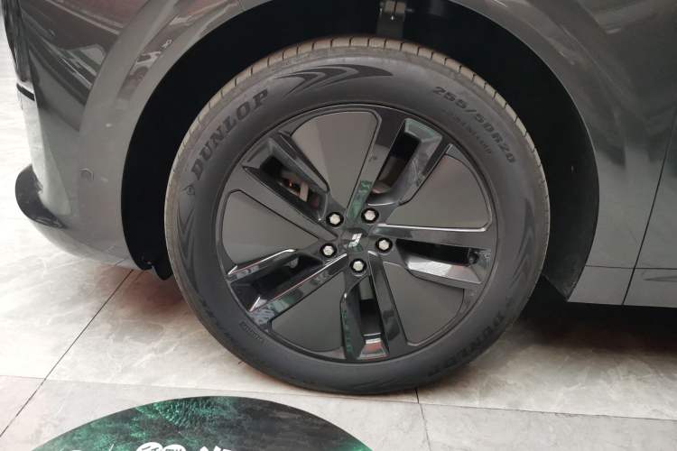 Used Li Auto L6 2024 Pro Model Left Front Wheel Hub