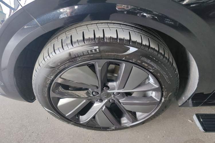 Used Li Auto L6 2024 Pro Model Left Front Wheel Hub