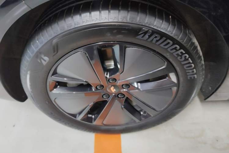 Used Li Auto L6 2024 Max Left Front Wheel Hub