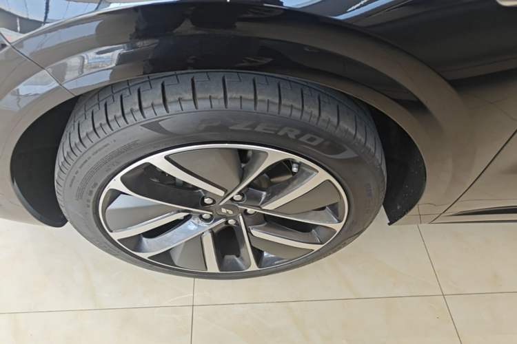 Used Li Auto L6 2024 Pro Model Left Front Wheel Hub