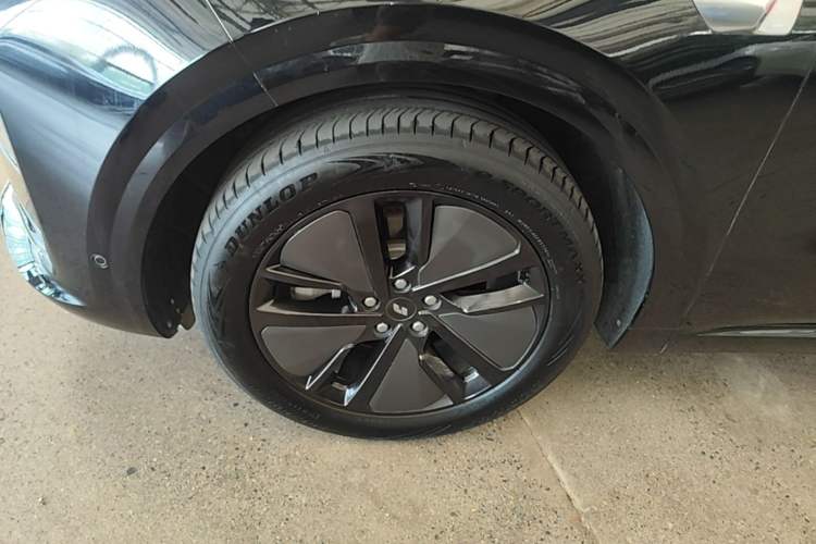 Used Li Auto L6 2024 Pro Model Left Front Wheel Hub