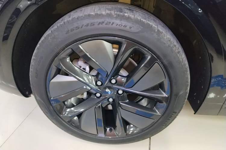 Used Li Auto L6 2024 Max Left Front Wheel Hub