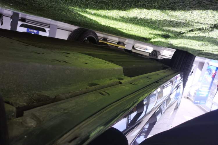 Used Li Auto L6 2024 Pro Model Left Side Sill
