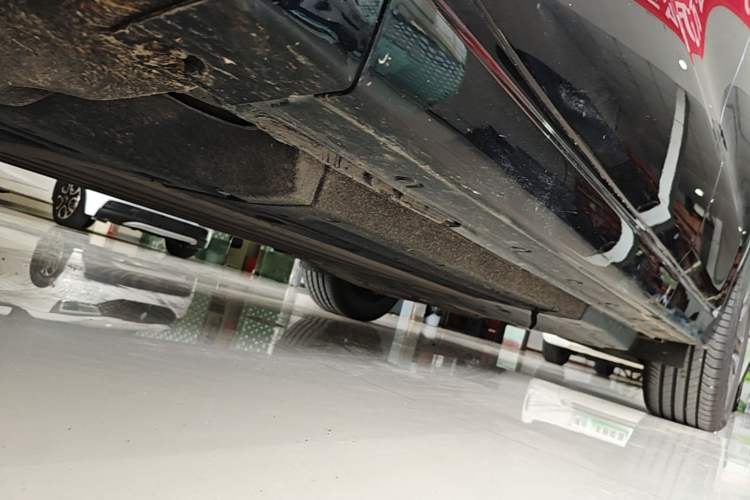 Used Li Auto L6 2024 Pro Model Left Side Sill