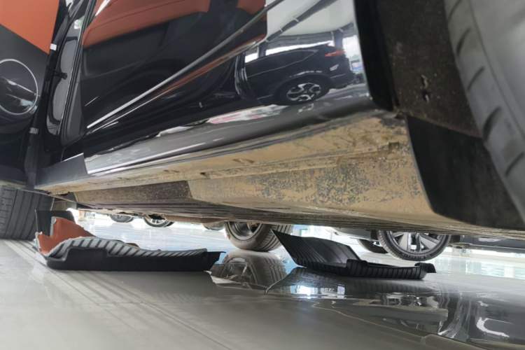 Used Li Auto L6 2024 Pro Model Left Side Sill