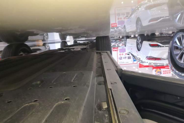 Used Li Auto L6 2024 Pro Model Left Side Sill