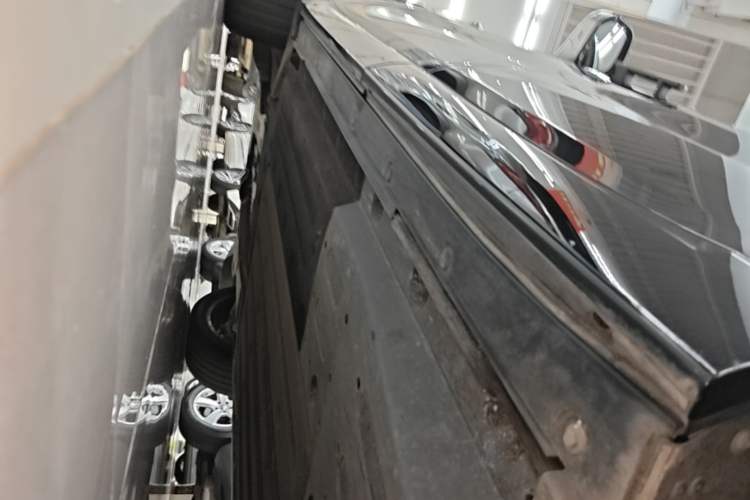 Used Li Auto L6 2024 Pro Model Left Side Sill