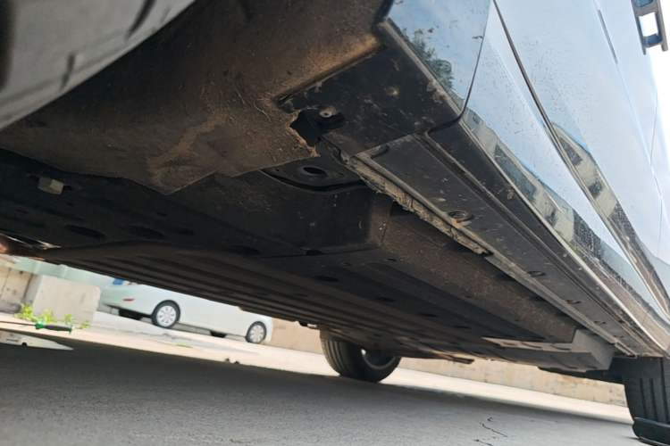 Used Li Auto L6 2024 Pro Model Left Side Sill