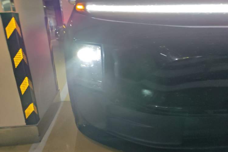 Used Li Auto L6 2024 Pro Model Right Front Headlight