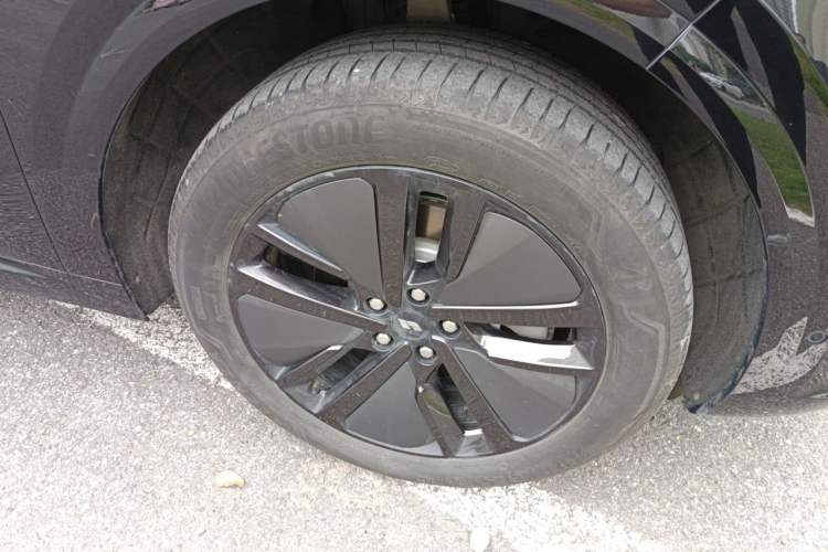 Used Li Auto L6 2024 Pro Model Right Front Wheel Hub