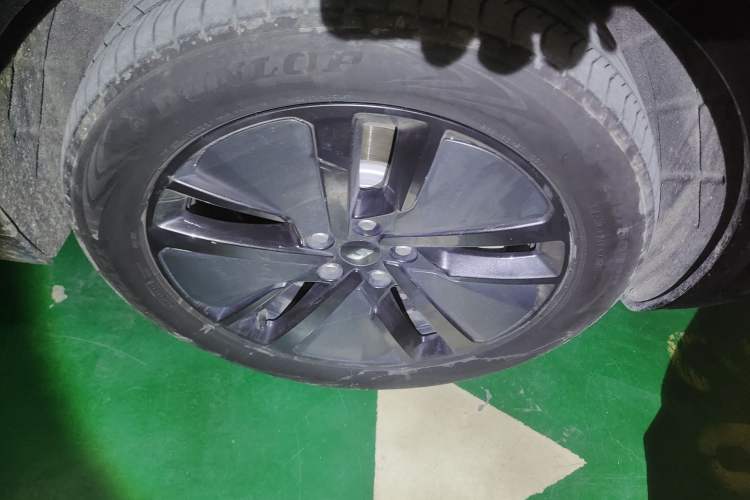 Used Li Auto L6 2024 Pro Model Right Front Wheel Hub