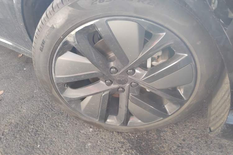Used Li Auto L6 2024 Max Right Front Wheel Hub
