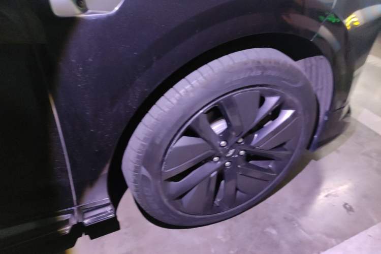 Used Li Auto L6 2024 Max Right Front Wheel Hub