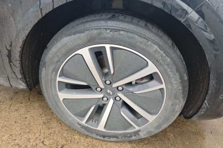 Used Li Auto L6 2024 Max Right Front Wheel Hub