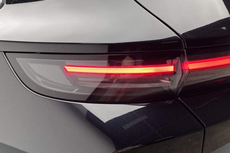 Used Li Auto L6 2024 Max Right Rear Taillight