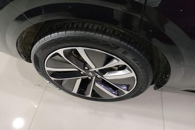 Used Li Auto L6 2024 Pro Model Right Rear Wheel Hub